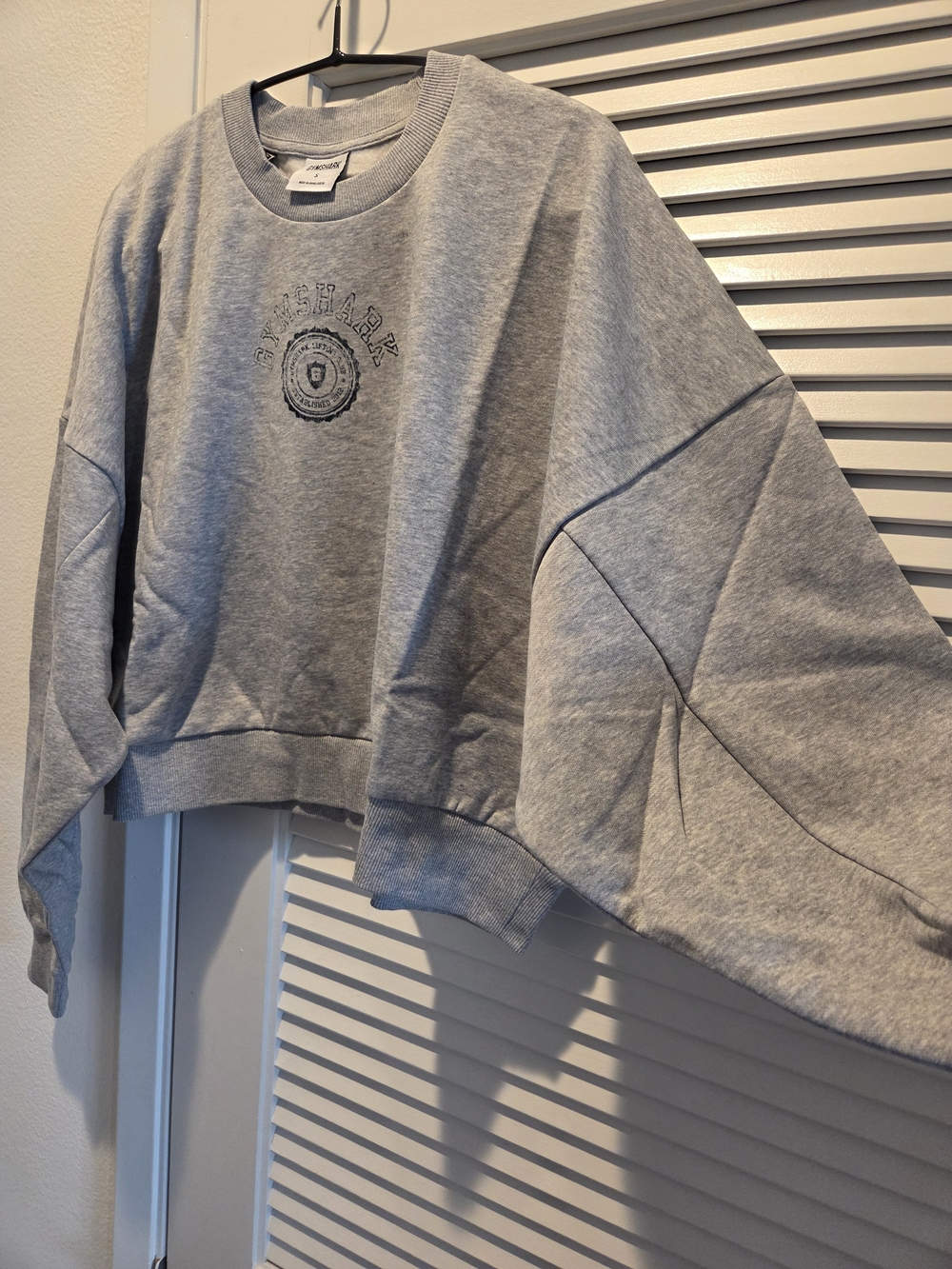 NWT Women's Gymshark Gray Cropped Crewneck Sweatshirt - Size S - Picture 4 of 5